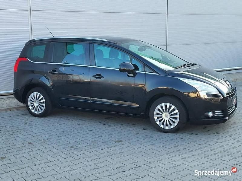 Czarny Używany 2010 Peugeot 5008 Minivan | 19 900 zł (Dość drogi) - Obraz 1/4