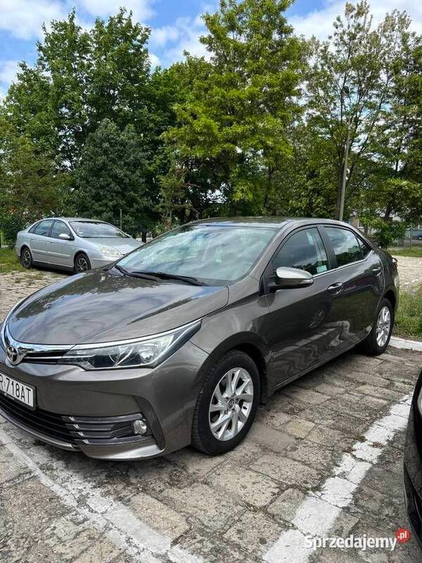 Brązowy Używany 2018 Toyota Corolla Sedan/Limuzyna | 59 000 zł (Uczciwa cena) - Obraz 1/4