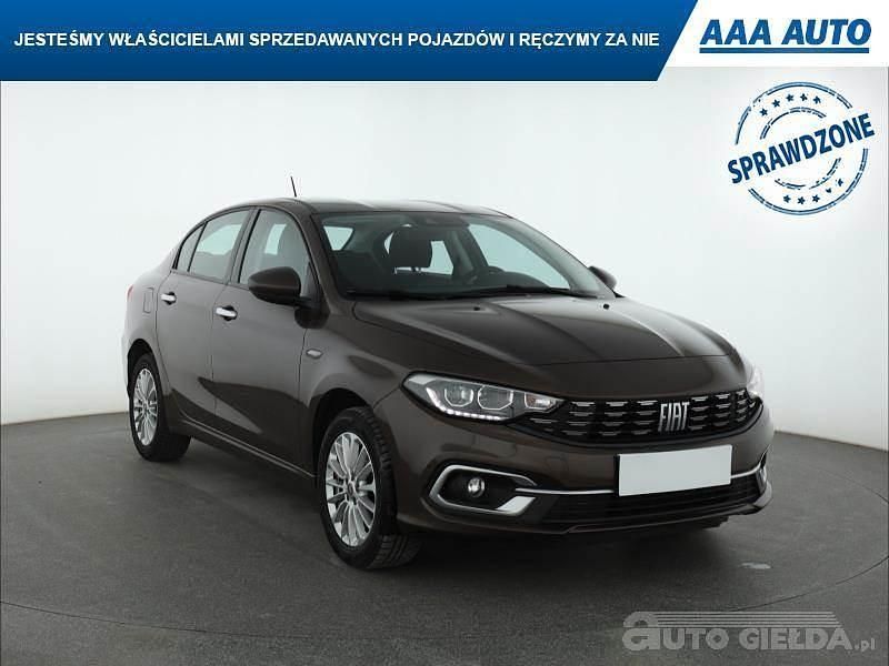 Używany Fiat Tipo 2022 Brązowy