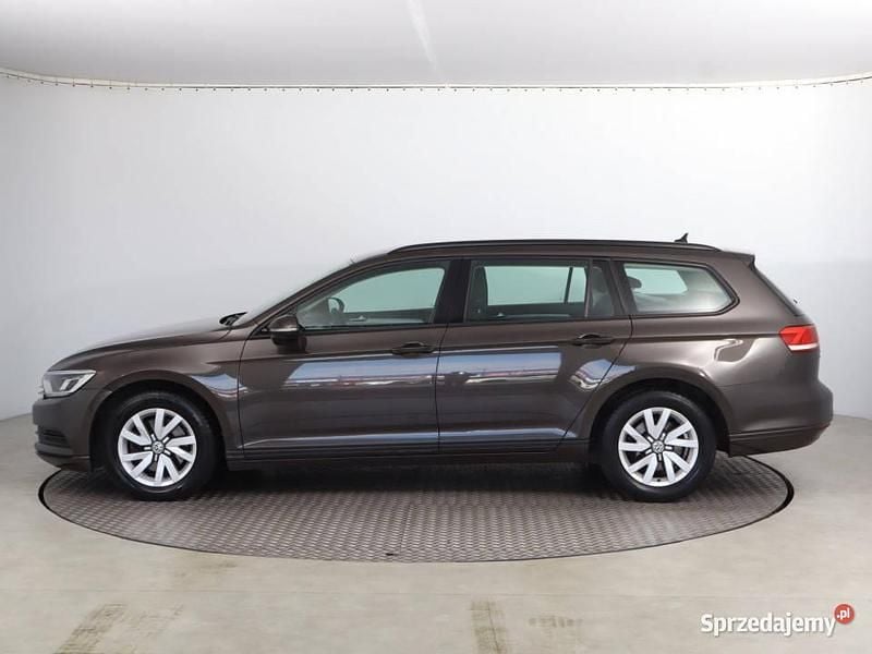 Używany VW Passat 2017 Brązowy Kombi