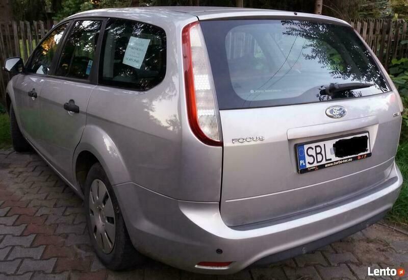 Używany Ford Focus 2009 Srebrny Kombi