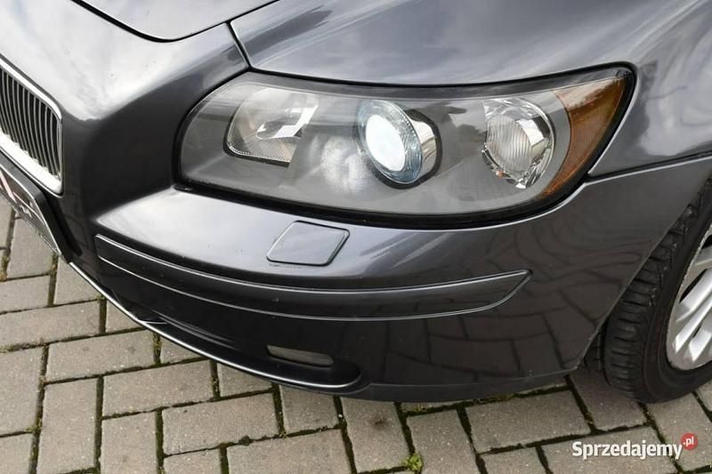 Używany Volvo V50 136 KM (100 kW) 2005 Szary (metalik) Kombi