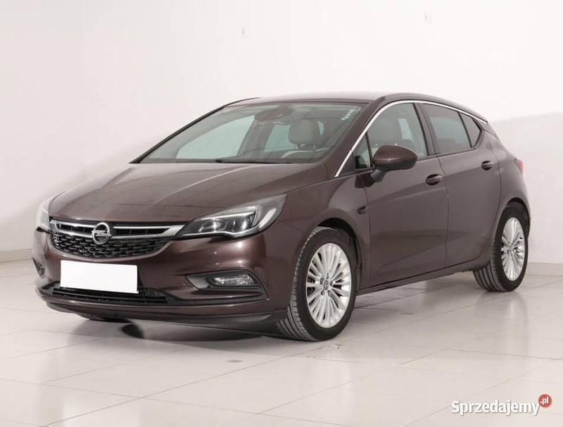 Używany Opel Astra 2016 Brązowy Hatchback