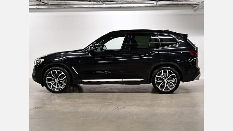 Używany BMW X3 Shadowline 190 KM (139 kW) 2021 Black sapphire metallic metalizowany SUV