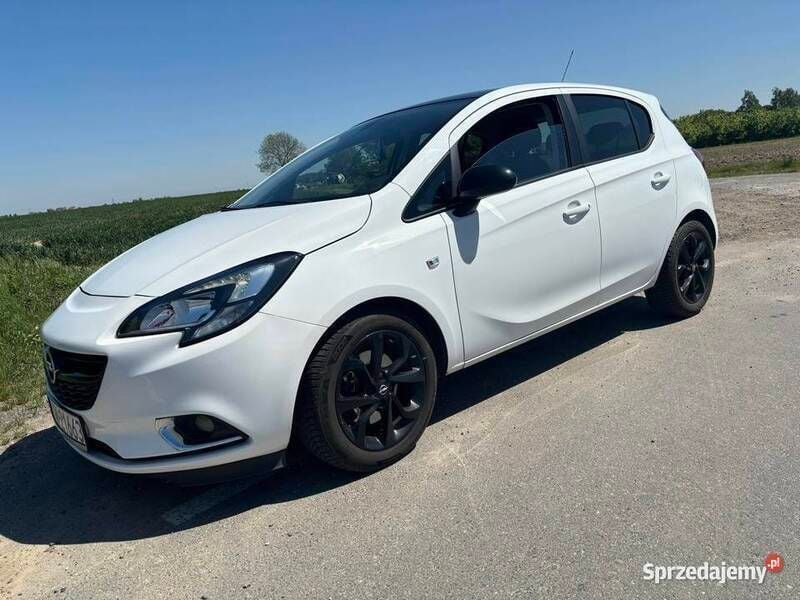 Używany Opel Corsa 2015 Biały Sedan/Limuzyna