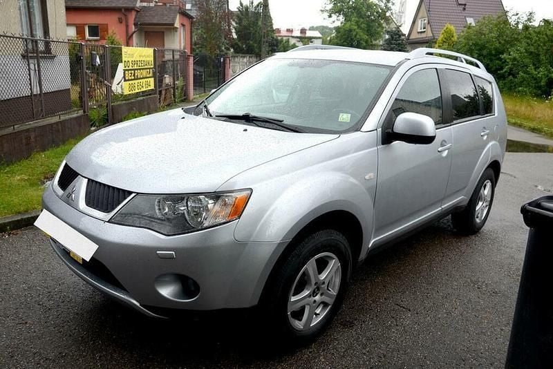 Srebrny Używany 2008 Mitsubishi Outlander SUV | 24 000 zł (Uczciwa cena) - Obraz 1/4