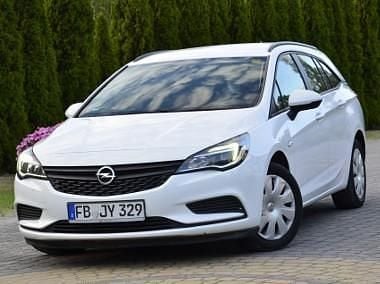 Biały Używany 2016 Opel Astra Kombi | 21 900 zł (Uczciwa cena) - Obraz 1/4