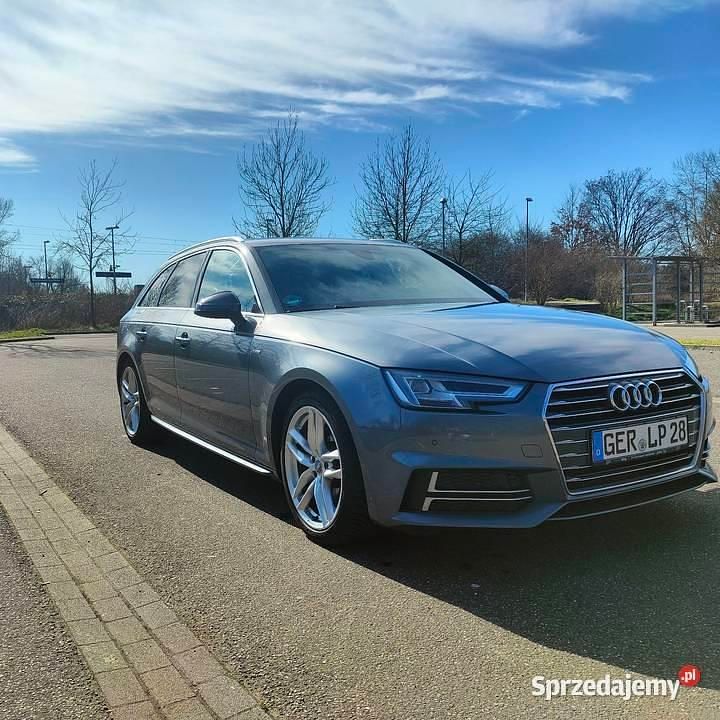 Szary Używany 2017 Audi A4 S-Line Kombi | 85 000 zł - Obraz 1/4