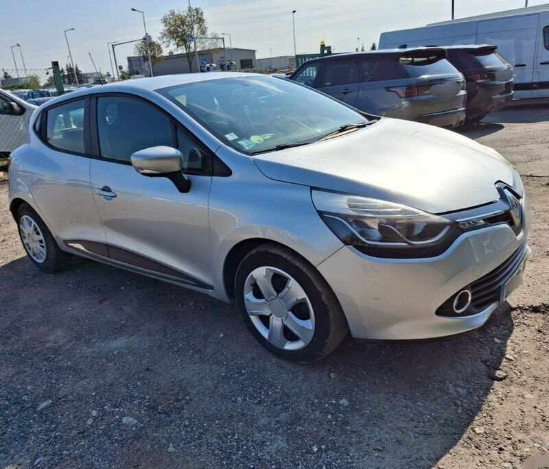 Srebrny Używany 2015 Renault Clio IV Hatchback | 16 900 zł - Obraz 1/4