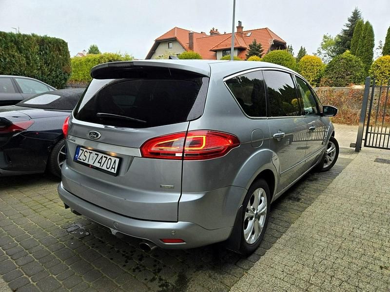 Używany Ford S-MAX S 240 KM (176 kW) 2013 Szary (metalik) Minivan