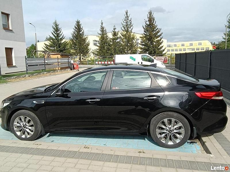 Używany Kia Optima 141 KM (103 kW) 2016 Czarny Sedan/Limuzyna
