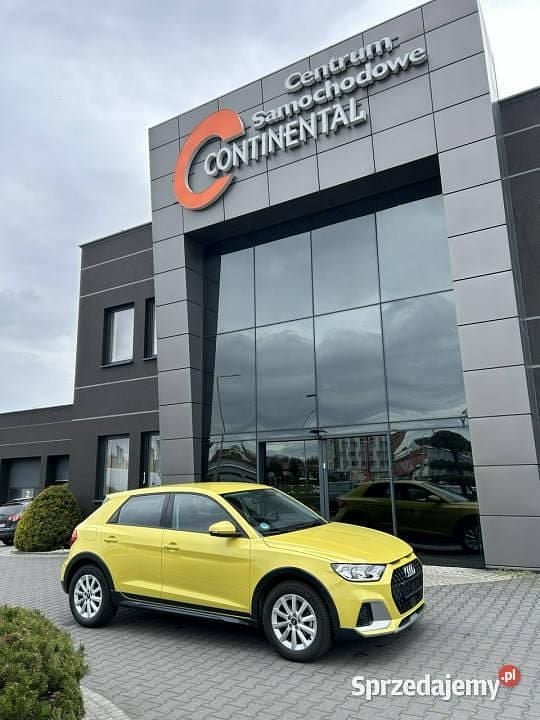 Używany Audi A1 S-Line 95 KM (69 kW) 2022 Żółty Hatchback