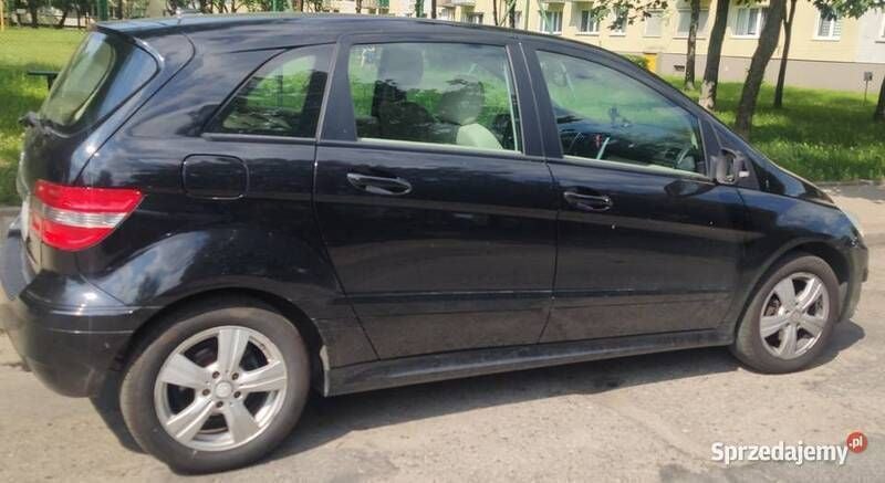 Czarny Używany 2009 Mercedes B200 Minivan | 20 000 zł (Dość drogi) - Obraz 1/4