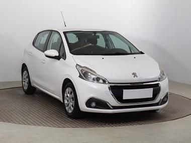 Używany Peugeot 208 82 KM (60 kW) 2015 Biały Hatchback