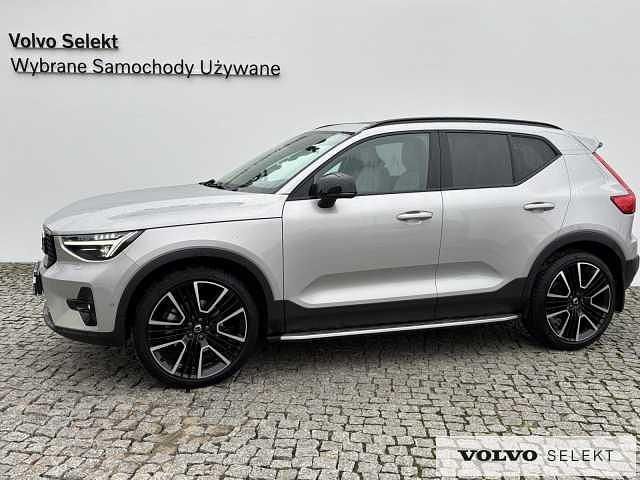 Srebrny Używany 2025 Volvo XC40 SUV | 194 900 zł (Drogi) - Obraz 1/3