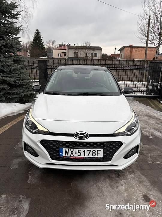 Używany Hyundai i20 GLS 84 KM (61 kW) 2019 Biały Hatchback