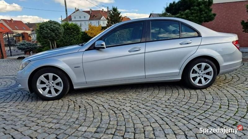 Srebrny Używany 2010 Mercedes A200 Sedan/Limuzyna | 21 900 zł (Drogi) - Obraz 1/4
