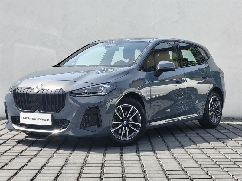 Używany BMW 218 Active Tourer Luxury Line 136 KM (100 kW) 2023 Szary sparkling copper metalizowany Minivan