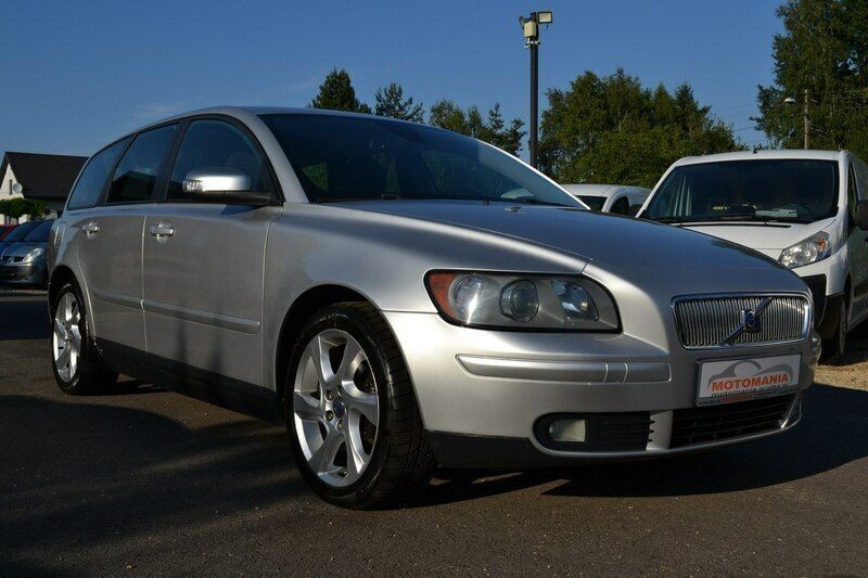 Używany Volvo V50 125 KM (91 kW) 2007 Srebrny Kombi