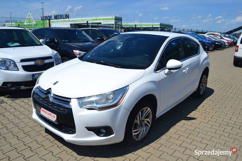 Używany Citroën DS4 120 KM (88 kW) 2013 Biały Hatchback
