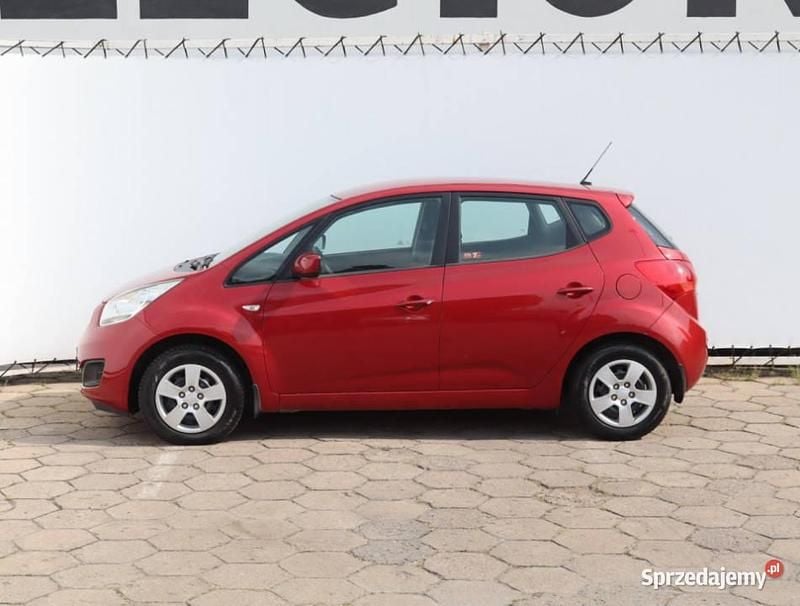 Używany Kia Venga 90 KM (66 kW) 2012 Czerwony Hatchback