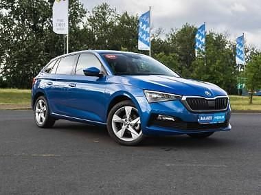 Niebieski Używany 2023 Skoda Scala Hatchback | 75 999 zł (Uczciwa cena) - Obraz 1/4