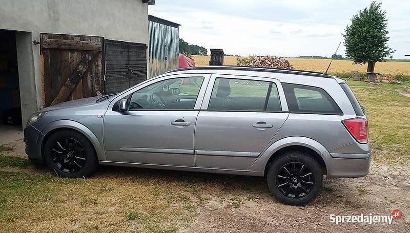 Niebieski Używany 2005 Opel Astra Kombi | 7800 zł (Uczciwa cena) - Obraz 1/4