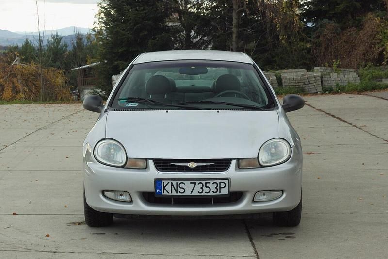 Srebrny Używany 2000 Chrysler Neon Sedan/Limuzyna | 2900 zł - Obraz 1/4
