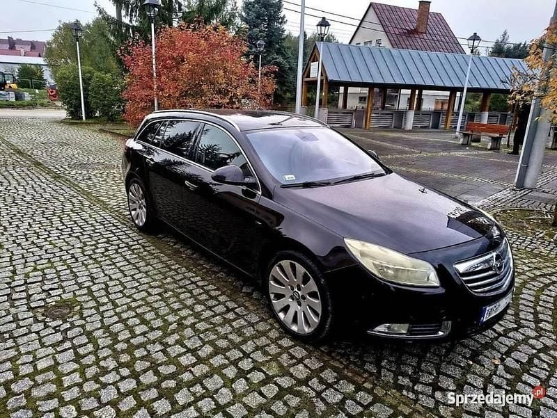 Czarny Używany 2009 Opel Insignia Kombi | 14 900 zł (Uczciwa cena) - Obraz 1/4
