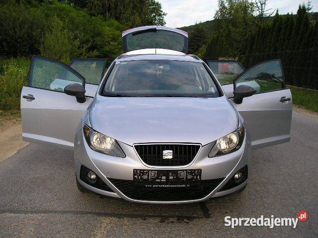 Używany Seat Ibiza ST 2010 Srebrny Kombi