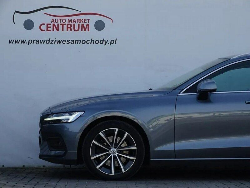 Szary (metalik) Używany 2021 Volvo V60 Kombi | 114 900 zł (Dość drogi) - Obraz 1/3