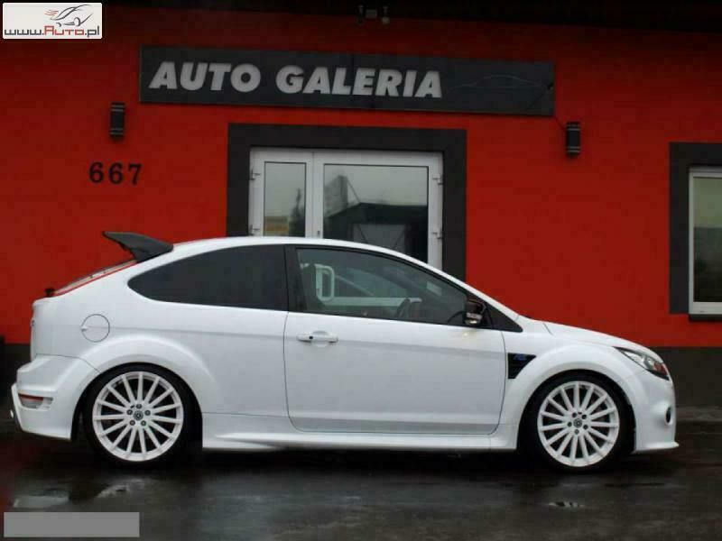 Używany Ford Focus RS 400 KM (294 kW) 2010 Biały (metalik) Coupe