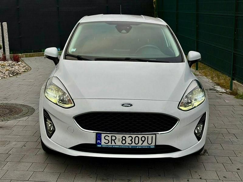 Używany Ford Fiesta 75 KM (55 kW) 2021 Biały Hatchback