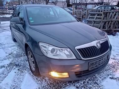 Czarny Używany 2011 Skoda Octavia Kombi | 14 900 zł (Super Cena) - Obraz 1/4