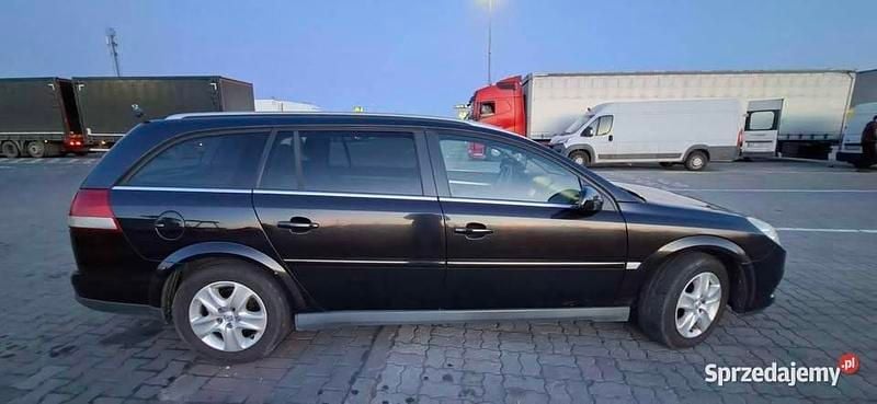 Używany Opel Vectra 2007 Czarny Kombi