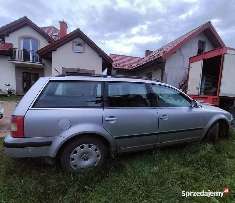 Srebrny Używany 2005 VW Passat Kombi | 6200 zł (Uczciwa cena) - Obraz 1/4