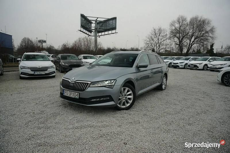 Szary Używany 2020 Skoda Superb Kombi | 78 300 zł (Uczciwa cena) - Obraz 1/4