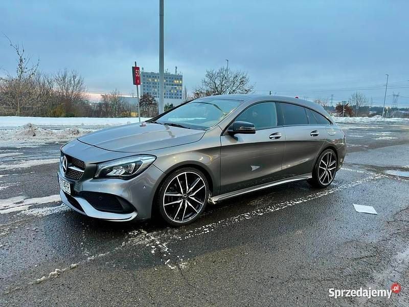 Używany Mercedes CLA200 AMG line 2016 Szary Kombi