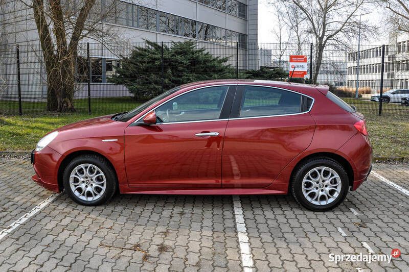Używany 2010 Alfa Romeo Giulietta Hatchback | 19 900 zł (Uczciwa cena) - Obraz 1/4