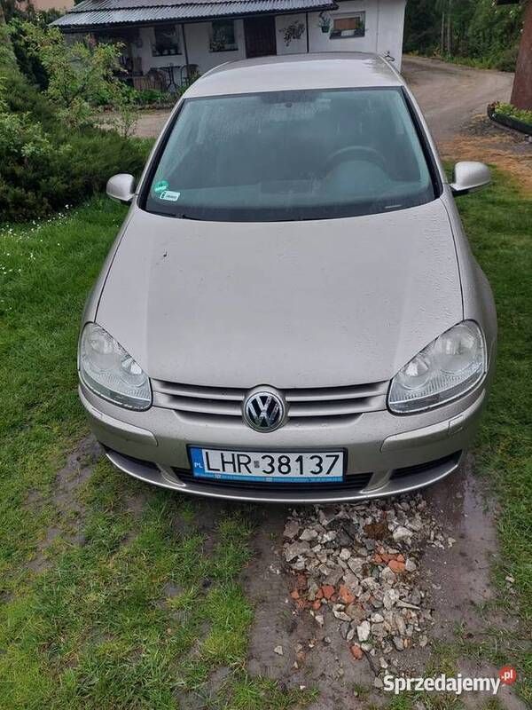 Używany VW Golf IV 2004 Złoty Hatchback