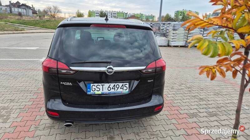 Używany Opel Zafira Cosmo 2014 Minivan