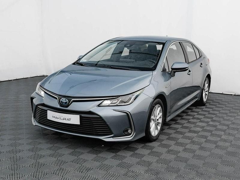 Używany Toyota Corolla 98 KM (72 kW) 2021 Niebieski (metalik) Sedan/Limuzyna