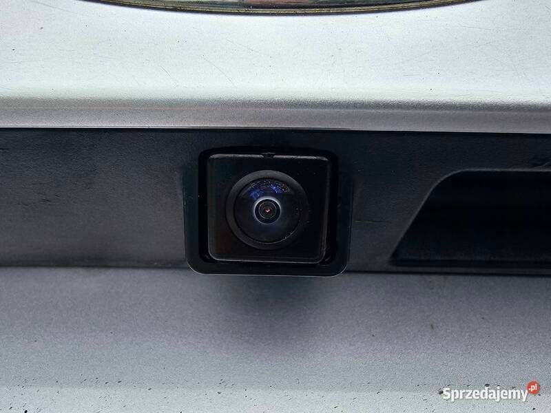 Używany Kia Ceed 135 KM (99 kW) 2015 Srebrny Hatchback