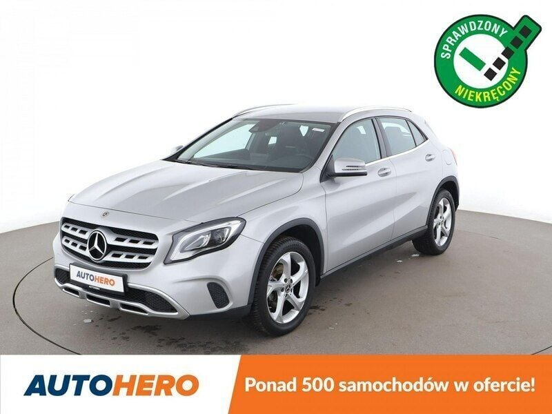 Szary (metalik) Używany 2018 Mercedes GLA180 SUV | 68 700 zł - Obraz 1/3