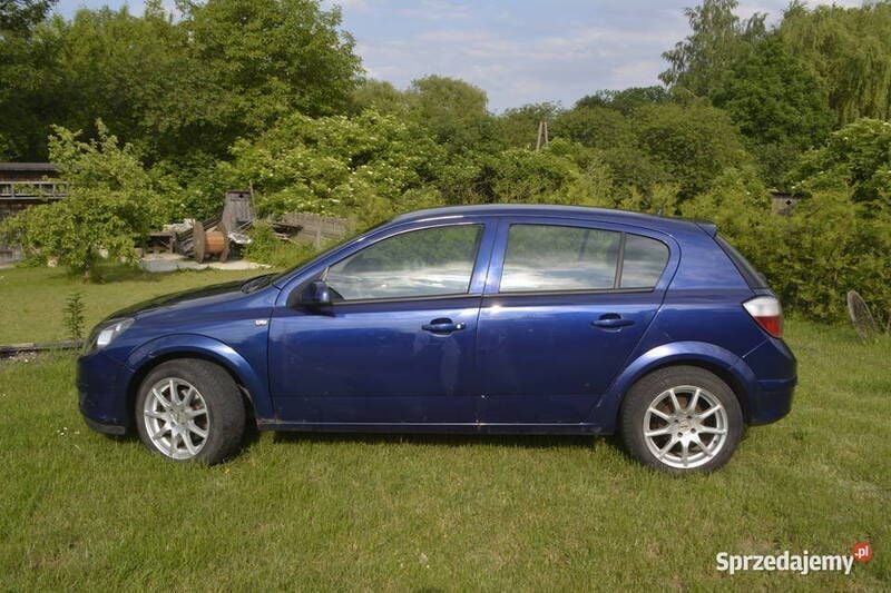 Granatowy Używany 2005 Opel Astra Hatchback | 4999 zł (Dobra cena) - Obraz 1/4