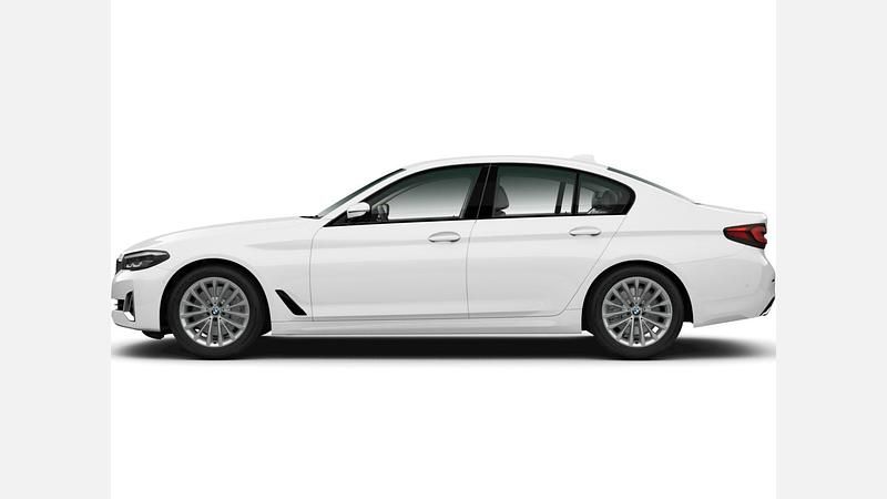 Używany BMW 518 Luxury Line 150 KM (110 kW) 2022 Biel alpejska Sedan/Limuzyna