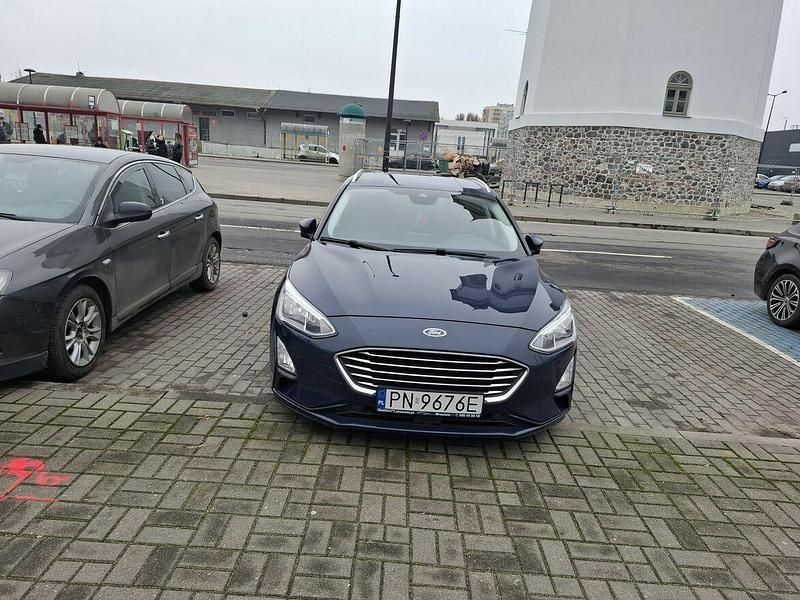 Używany Ford Focus 2019 Niebieski Kombi