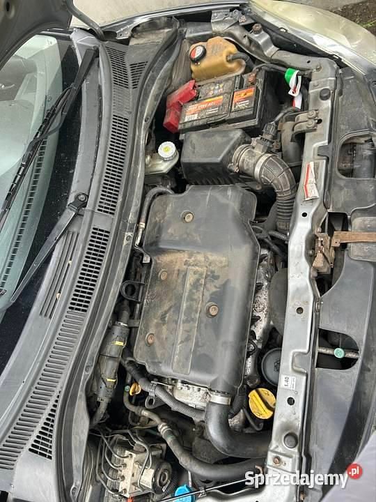 Srebrny Używany 2009 Suzuki Swift Hatchback | 8300 zł (Dobra cena) - Obraz 1/4