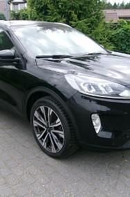 Używany Ford Kuga 120 KM (88 kW) 2021 Czarny SUV