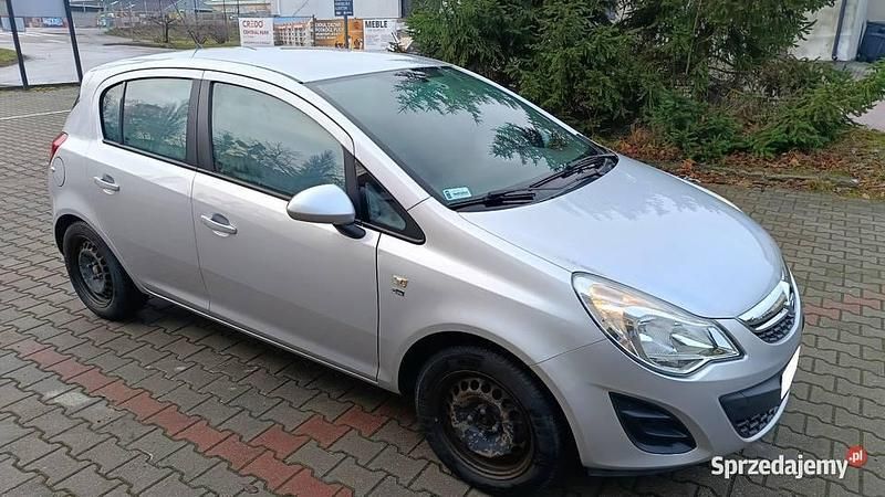 Używany Opel Corsa 2012 Srebrny Hatchback